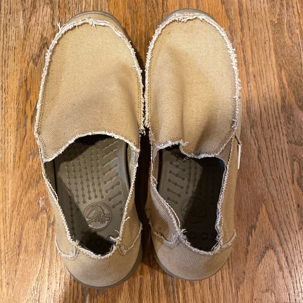 Men’s CROCS loafers. Size 10 medium